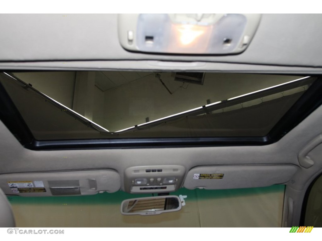 2006 LX 470 - Crystal White / Ivory photo #23