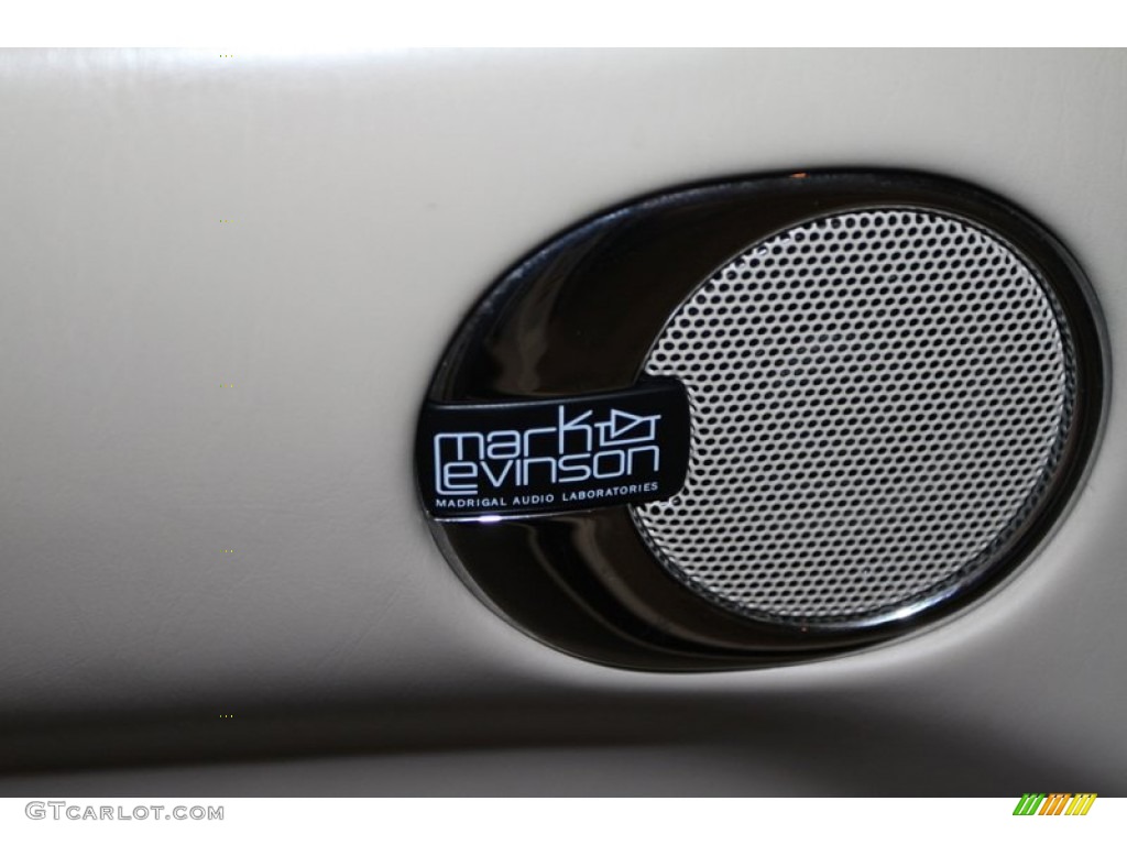 2006 LX 470 - Crystal White / Ivory photo #28