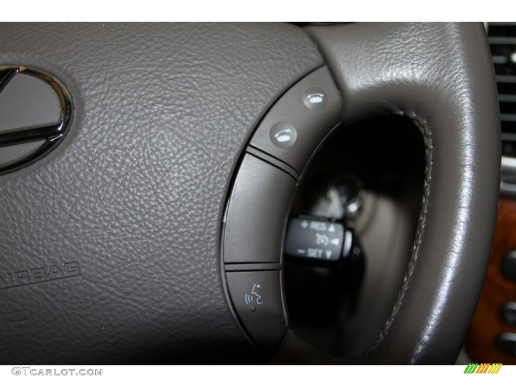 2006 LX 470 - Crystal White / Ivory photo #46