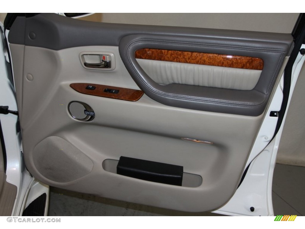 2006 LX 470 - Crystal White / Ivory photo #57
