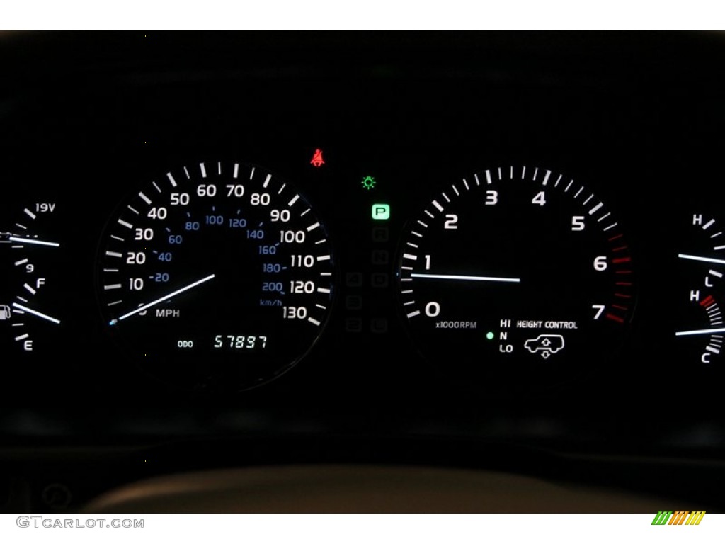2006 LX 470 - Crystal White / Ivory photo #63