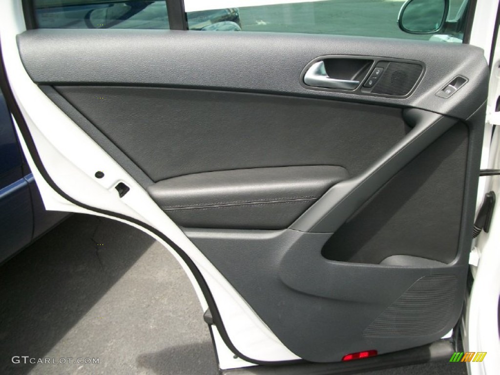 2011 Volkswagen Tiguan SE 4Motion Charcoal Door Panel Photo #76542100