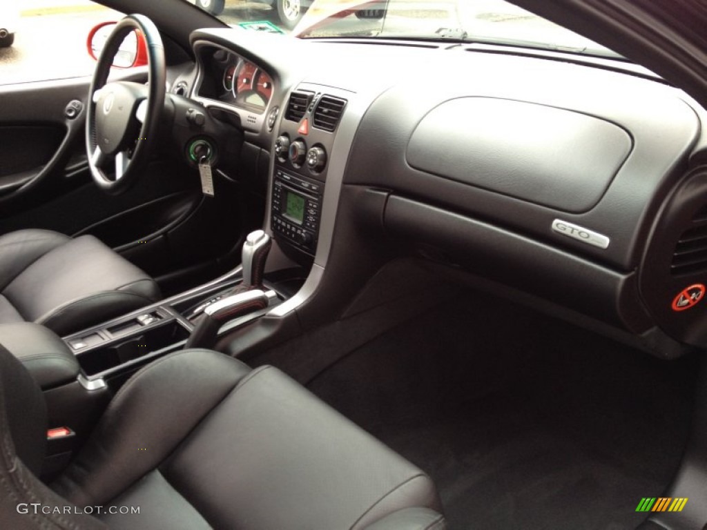 2006 Pontiac GTO Coupe Black Dashboard Photo #76542113