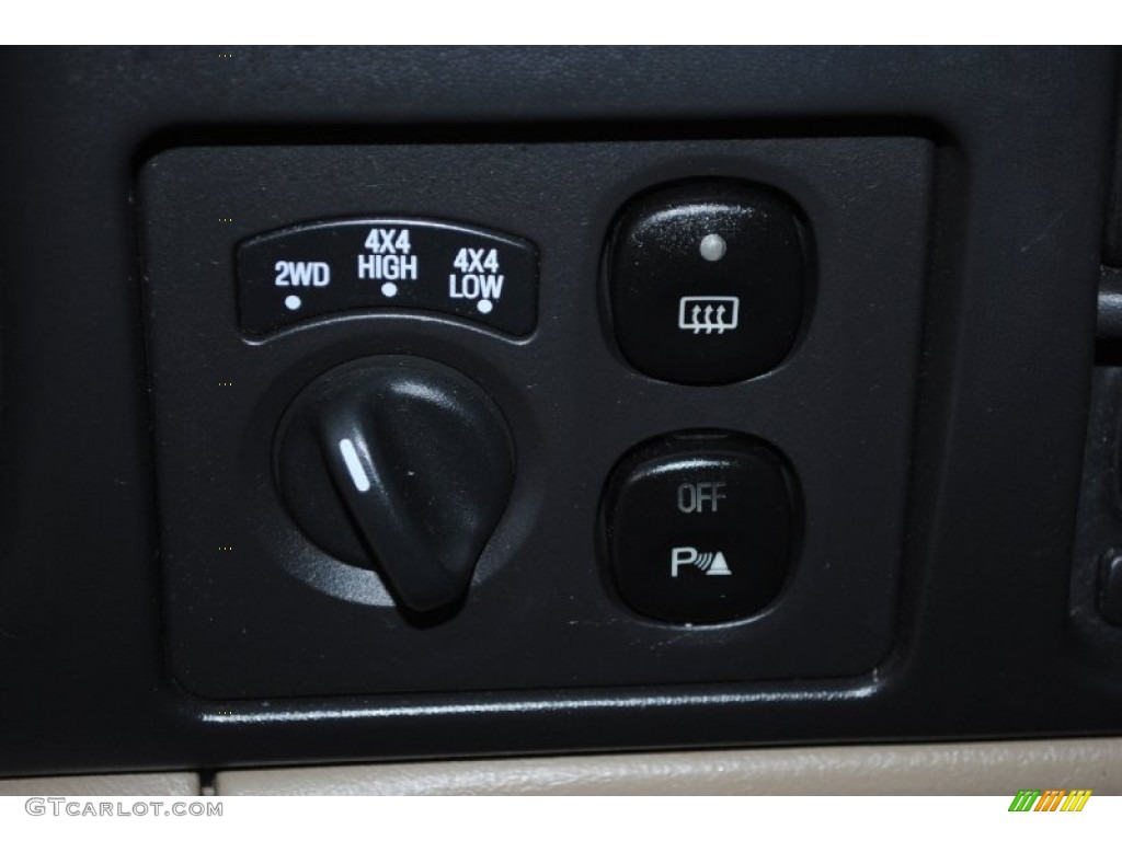 2005 Ford Excursion Limited 4X4 Controls Photo #76543195