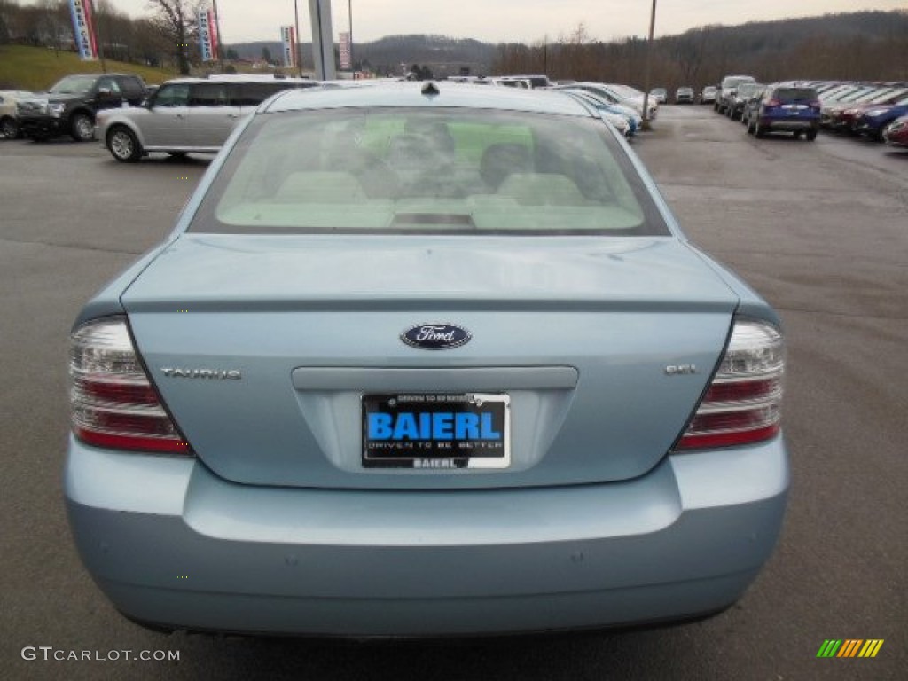 2008 Taurus SEL - Light Ice Blue Metallic / Camel photo #7