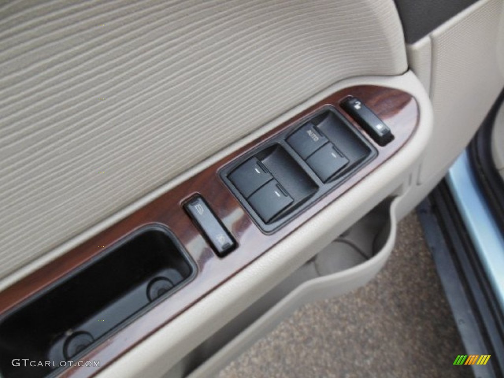 2008 Taurus SEL - Light Ice Blue Metallic / Camel photo #15
