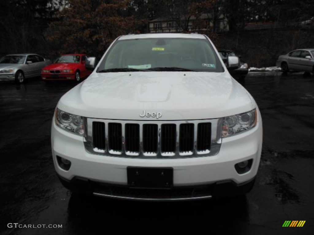 2013 Grand Cherokee Limited 4x4 - Bright White / Black/Light Frost Beige photo #3