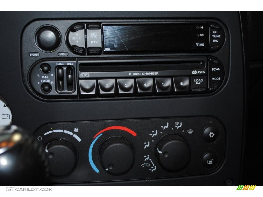 2004 Dodge Viper SRT-10 Audio System Photos