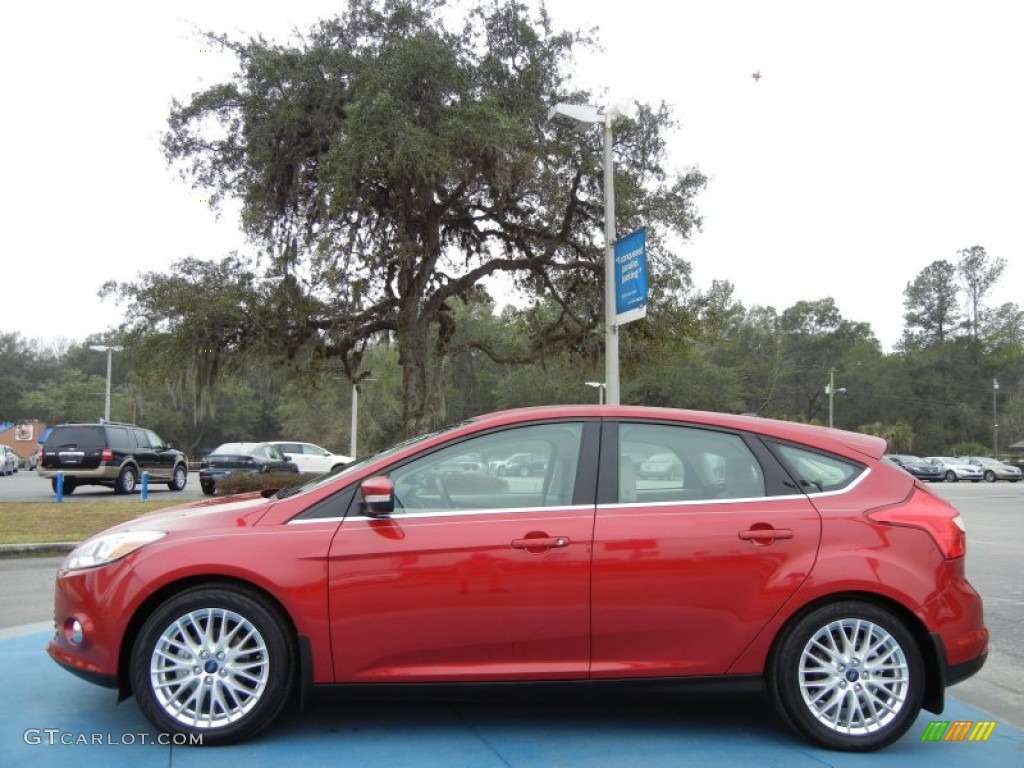 2012 Focus SEL 5-Door - Red Candy Metallic / Stone photo #2