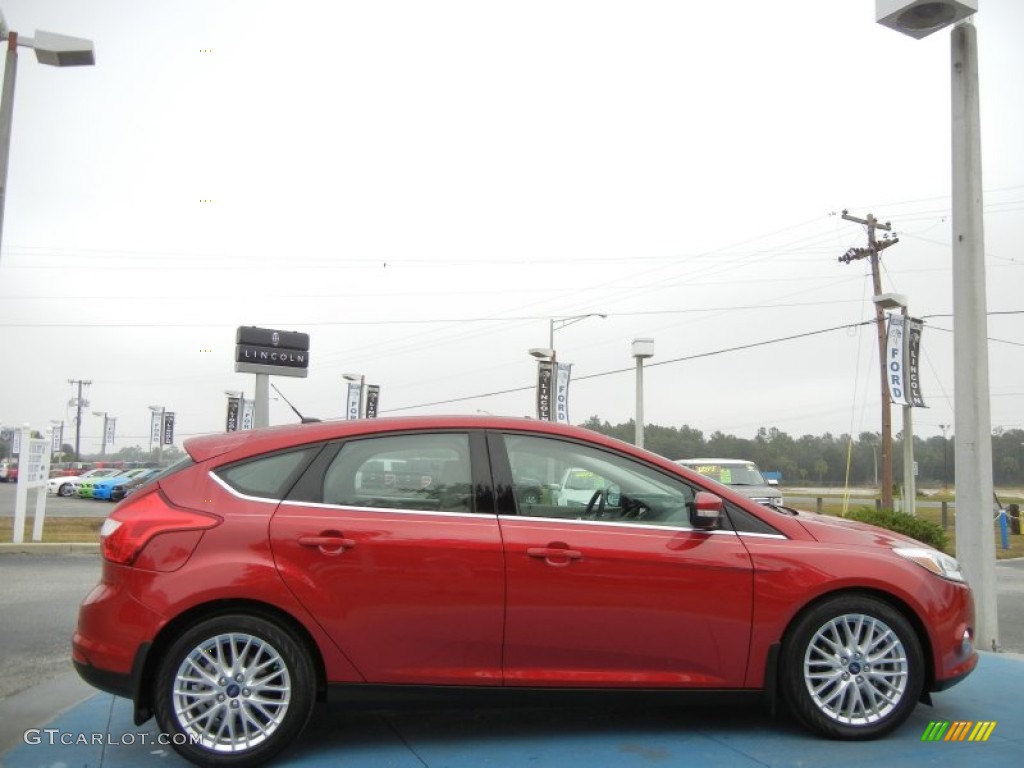 2012 Focus SEL 5-Door - Red Candy Metallic / Stone photo #6