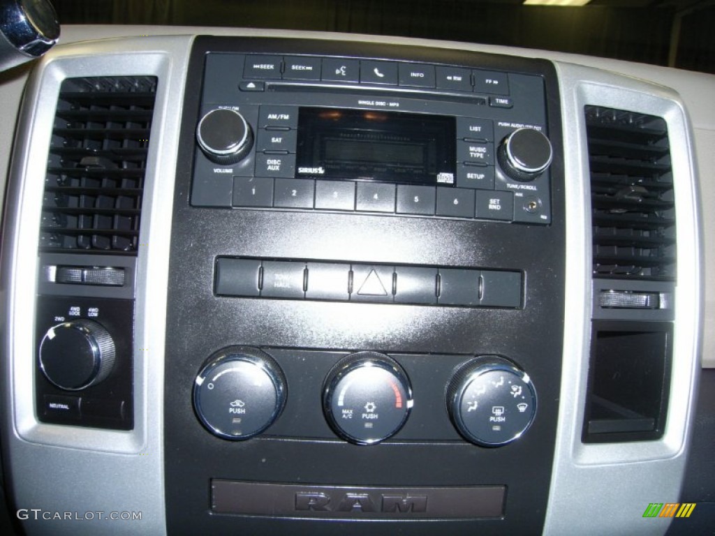 2010 Ram 1500 TRX4 Quad Cab 4x4 - Brilliant Black Crystal Pearl / Dark Slate/Medium Graystone photo #25