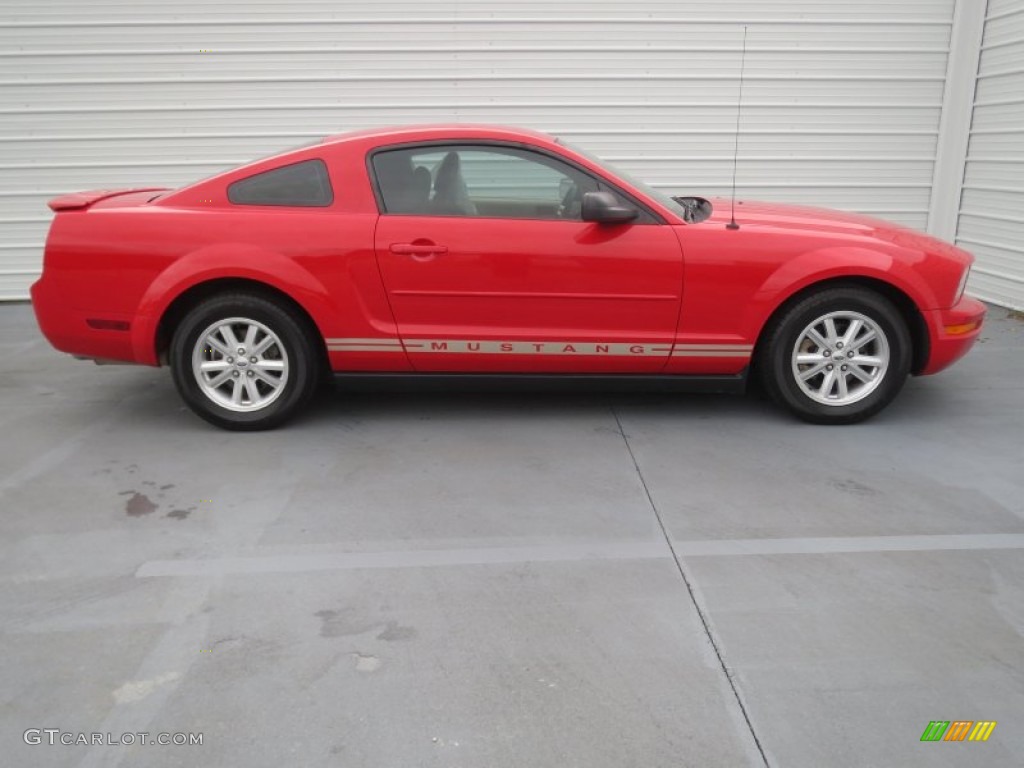 2007 Mustang V6 Deluxe Coupe - Torch Red / Medium Parchment photo #2