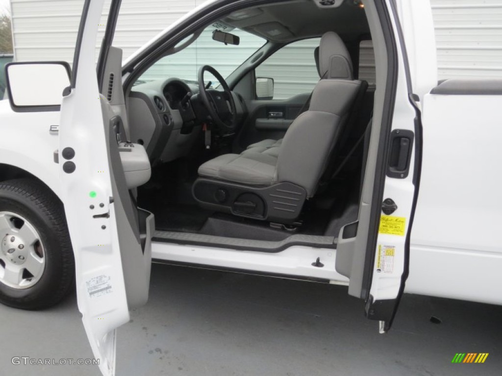 2006 F150 XLT Regular Cab - Oxford White / Medium/Dark Flint photo #26