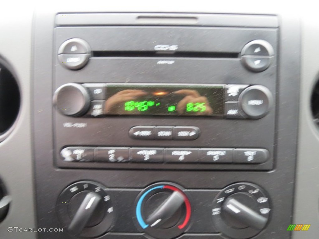 2006 F150 XLT Regular Cab - Oxford White / Medium/Dark Flint photo #34