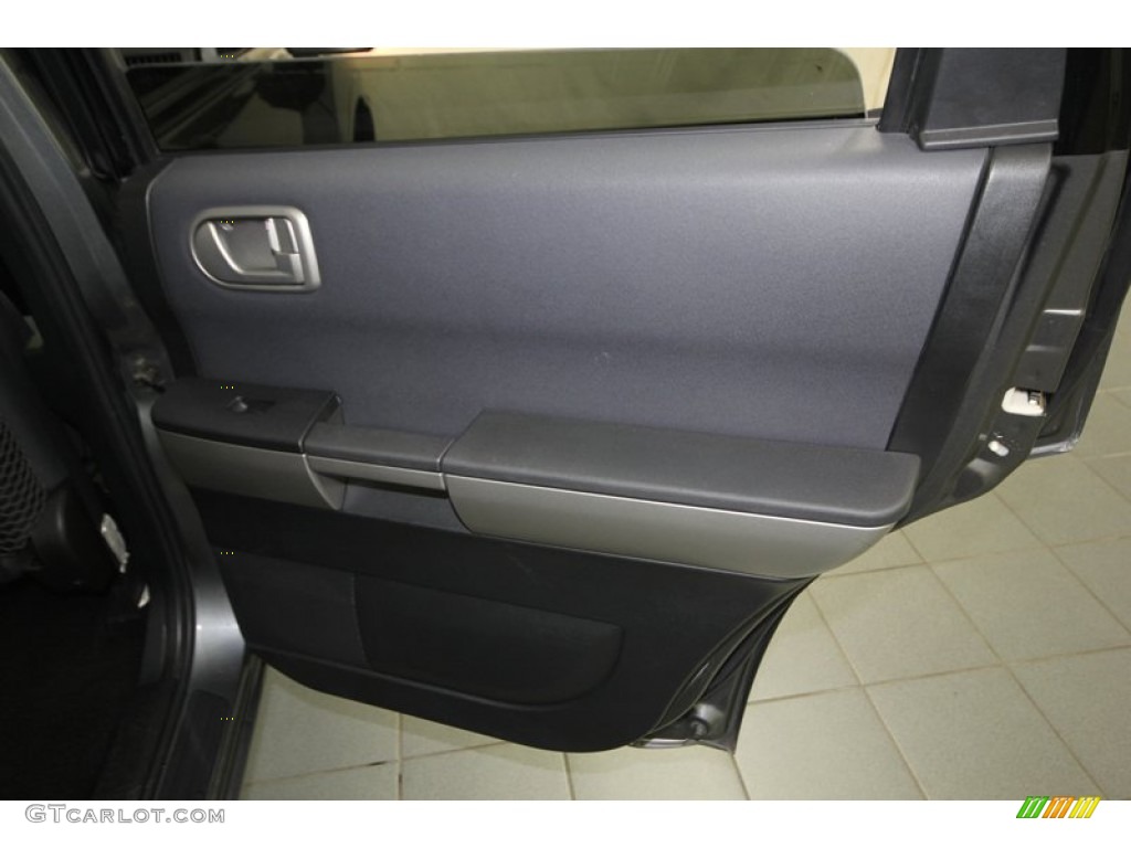 2004 Endeavor LS - Titanium Gray Pearl / Charcoal Gray photo #16