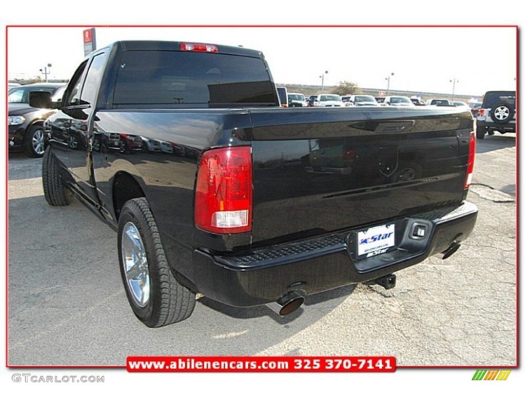 2012 Ram 1500 Express Quad Cab - Black / Dark Slate Gray/Medium Graystone photo #4