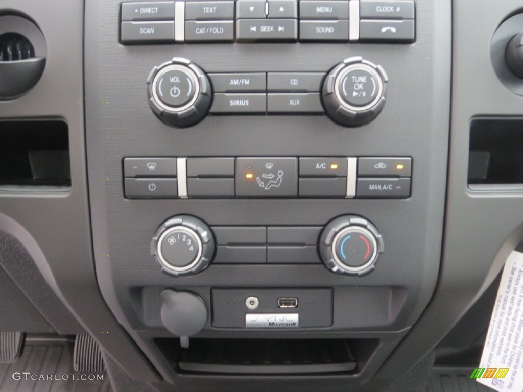 2013 Ford F150 XL Regular Cab Controls Photo #76562387