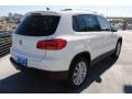 Candy White - Tiguan SE Photo No. 6