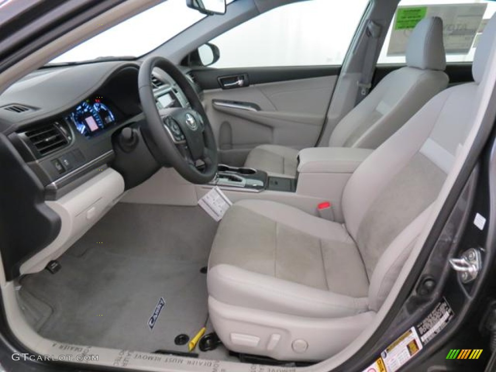 2013 Camry Hybrid XLE - Magnetic Gray Metallic / Light Gray photo #8