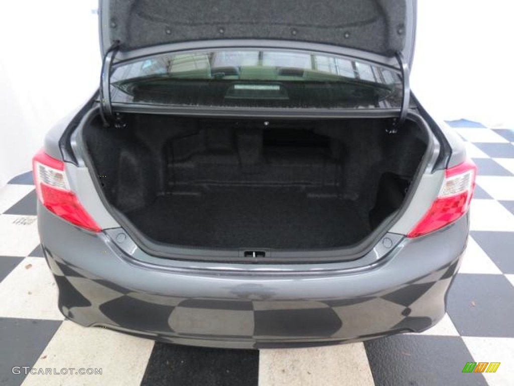 2013 Camry Hybrid XLE - Magnetic Gray Metallic / Light Gray photo #19