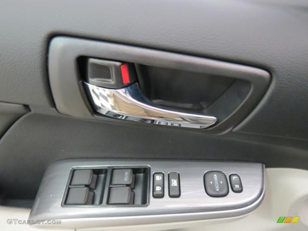 2013 Camry Hybrid LE - Magnetic Gray Metallic / Light Gray photo #10