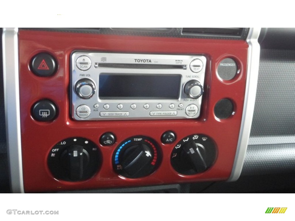 2011 Toyota FJ Cruiser 4WD Audio System Photo #76568490