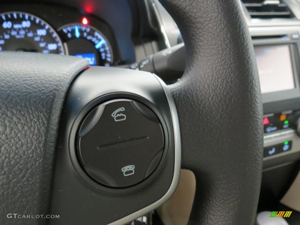 2013 Toyota Camry LE Controls Photo #76570096