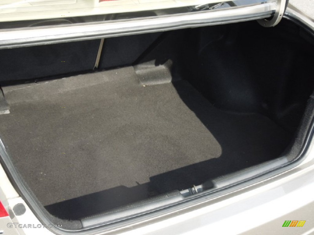 2005 Honda Civic LX Sedan Trunk Photos