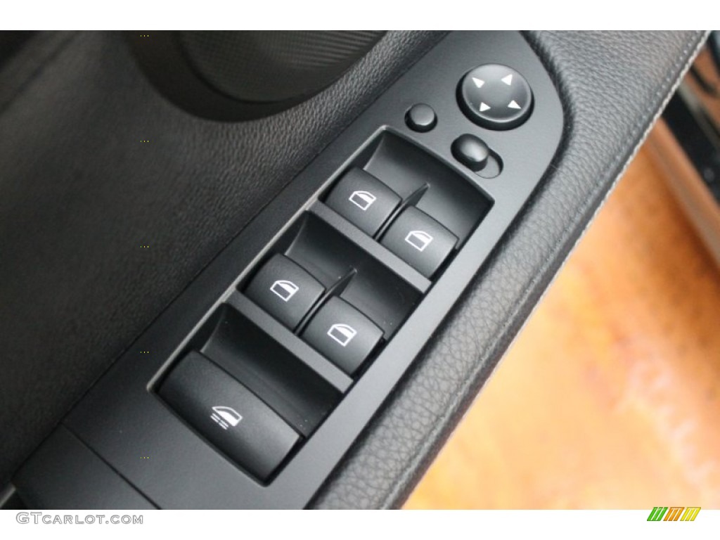 2011 3 Series 335is Convertible - Black Sapphire Metallic / Black photo #29