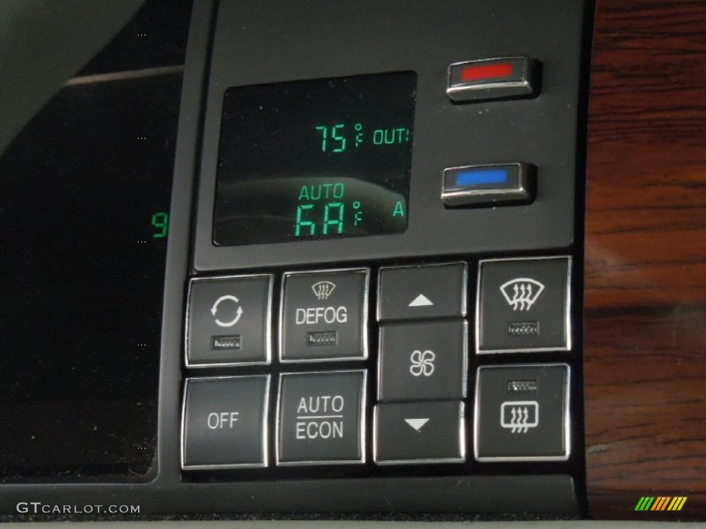1996 Cadillac DeVille Sedan Controls Photo #76574272