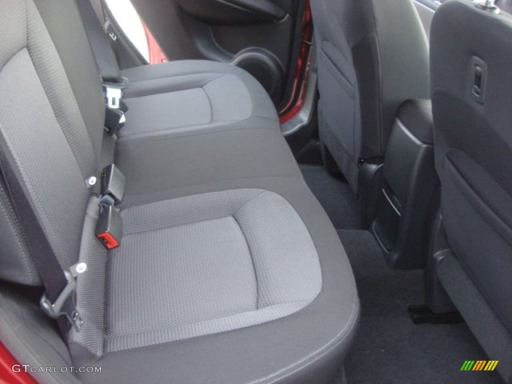2011 Rogue SV - Cayenne Red / Black photo #13