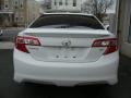 Super White - Camry SE Photo No. 4