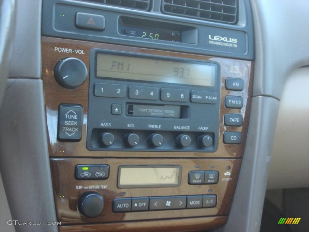 2001 Lexus ES 300 Controls Photo #76576360