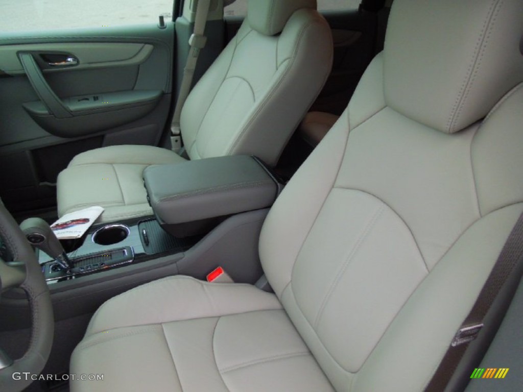 Dark Titanium/Light Titanium Interior 2013 Chevrolet Traverse LT Photo #76576405