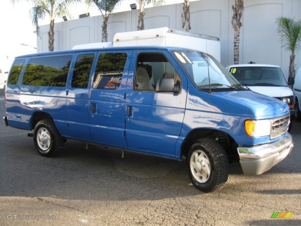 2001 E Series Van E350 Super Duty Passenger Extended - Light Blue / Medium Graphite photo #1