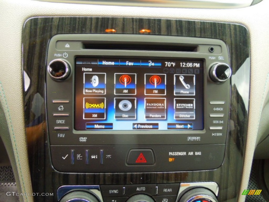 2013 Chevrolet Traverse LT Controls Photo #76576468