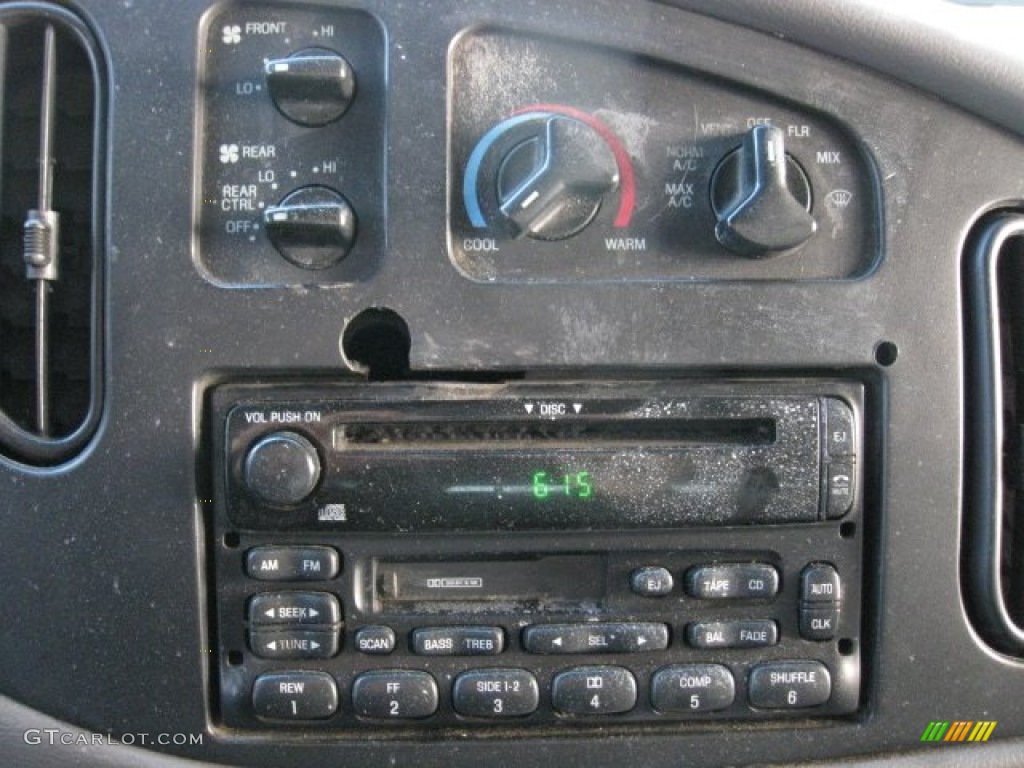 2001 E Series Van E350 Super Duty Passenger Extended - Light Blue / Medium Graphite photo #7