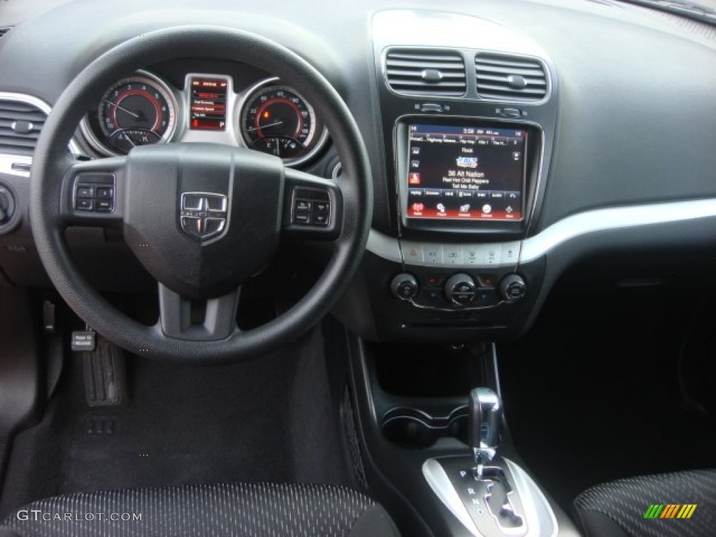 2011 Dodge Journey Mainstreet Dashboard Photos