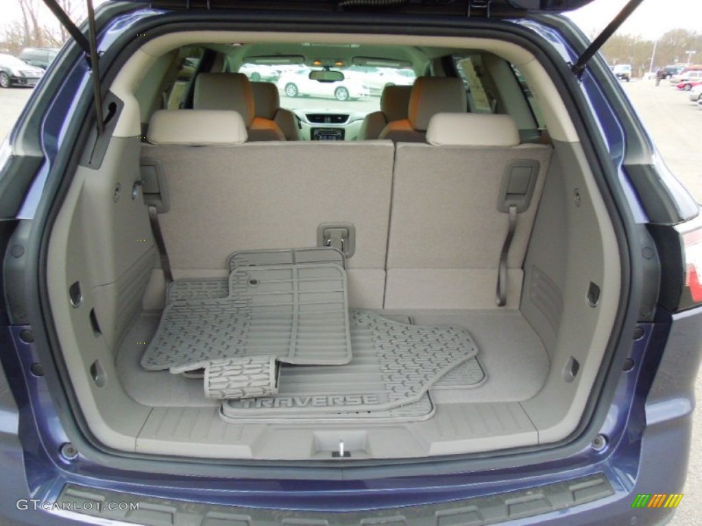 2013 Chevrolet Traverse LT Trunk Photo #76576667