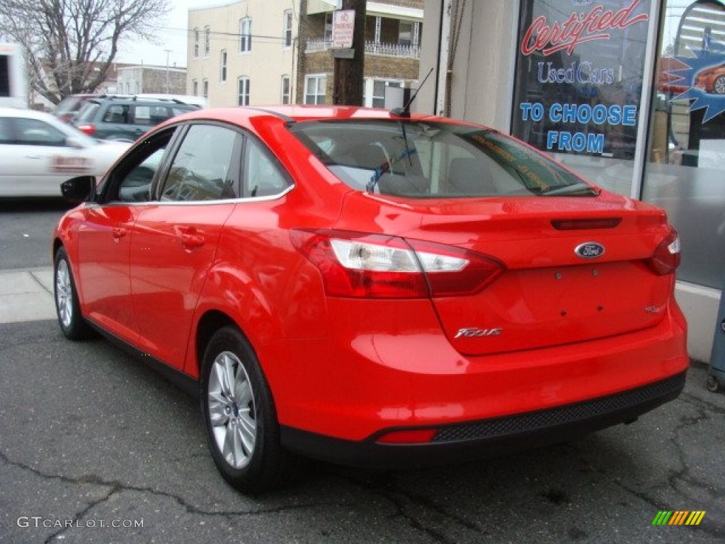 2012 Focus SEL Sedan - Race Red / Charcoal Black photo #4