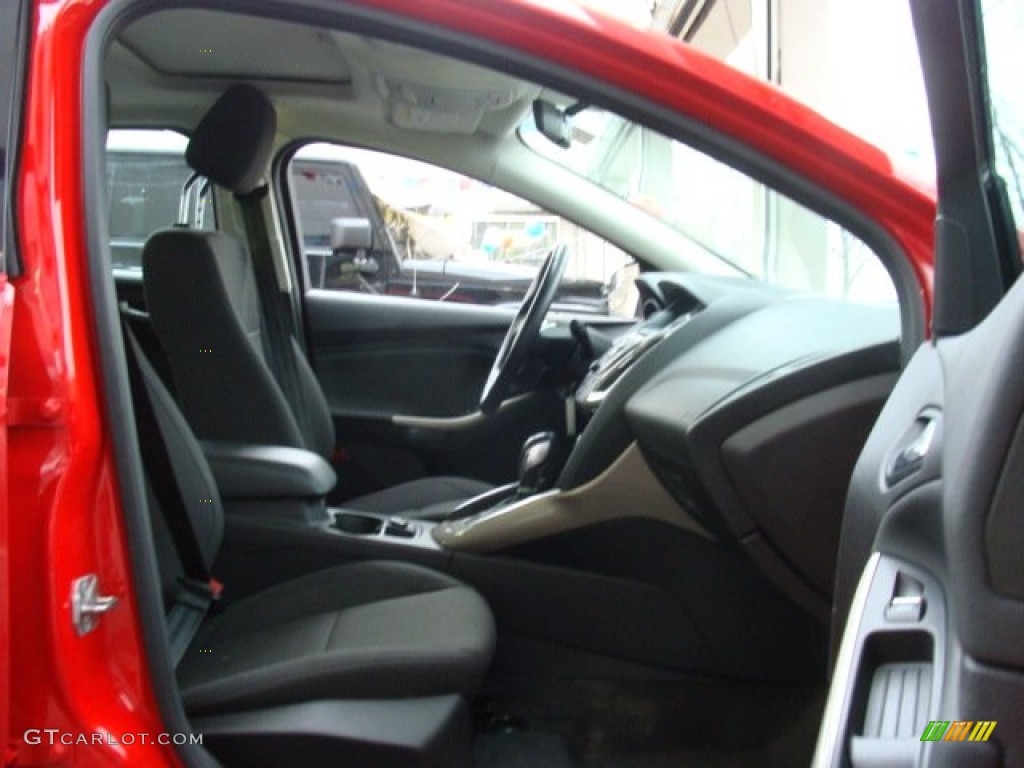 2012 Focus SEL Sedan - Race Red / Charcoal Black photo #8