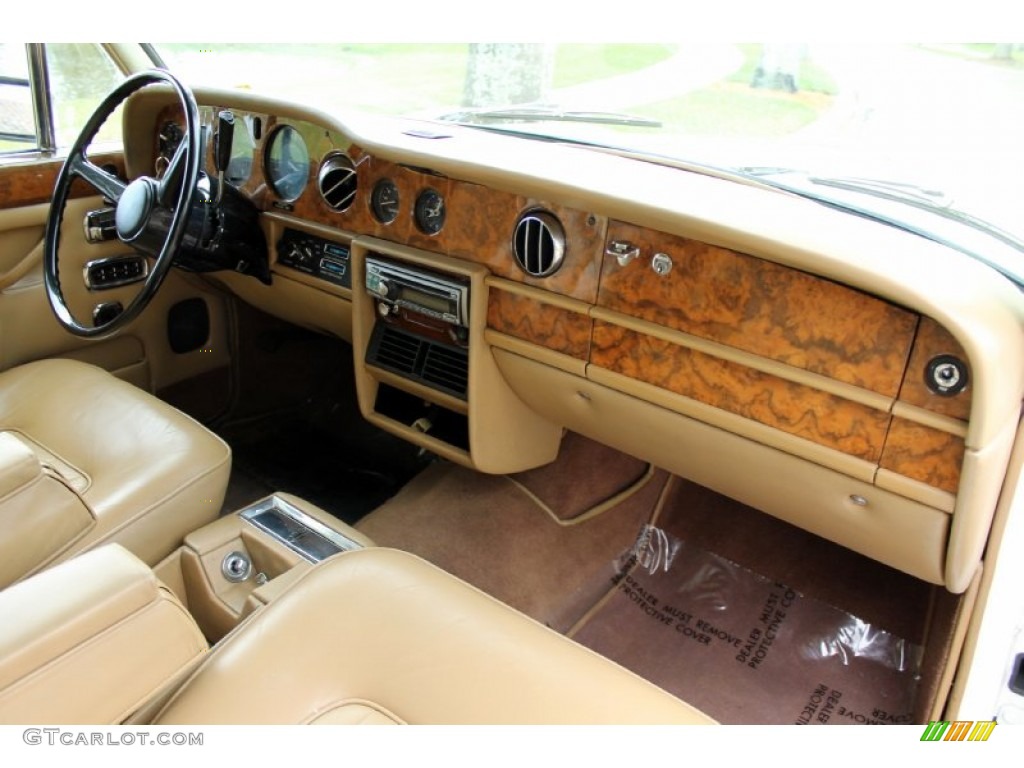 1978 Rolls-Royce Silver Shadow II Standard Silver Shadow II Model Tan Dashboard Photo #76579305