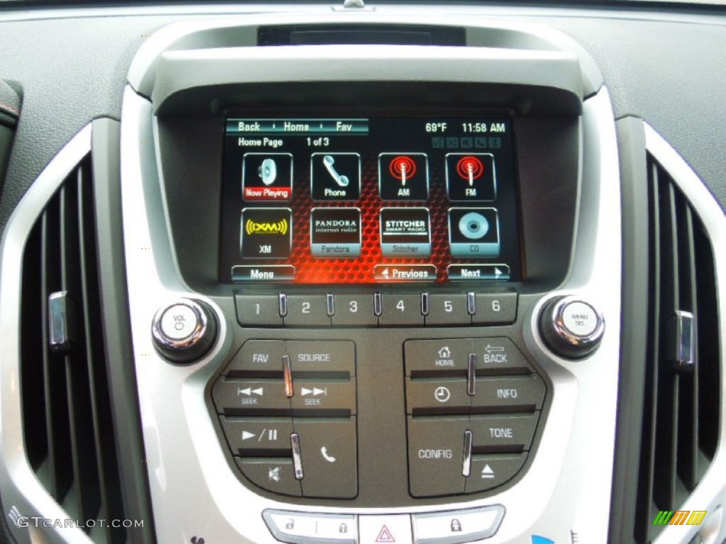 2013 GMC Terrain SLT Controls Photo #76579429