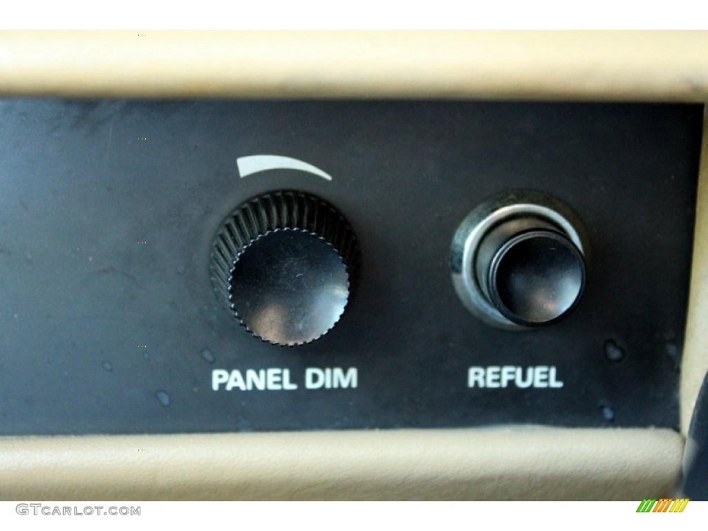 1978 Rolls-Royce Silver Shadow II Standard Silver Shadow II Model Controls Photo #76580027
