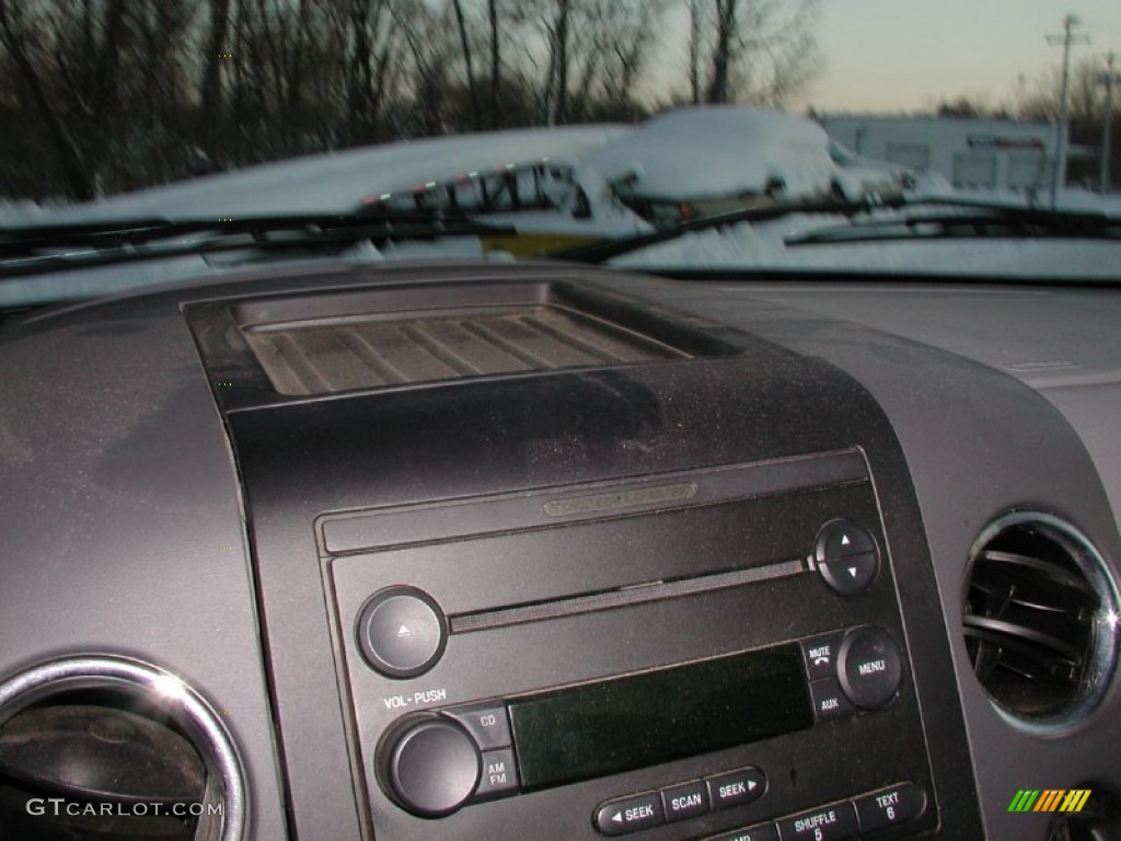 2004 F150 XLT Regular Cab 4x4 - True Blue Metallic / Medium/Dark Flint photo #61