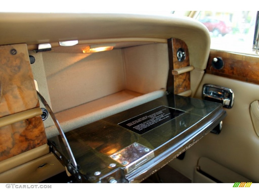 Glove Box 1978 Rolls-Royce Silver Shadow II Standard Silver Shadow II Model Parts