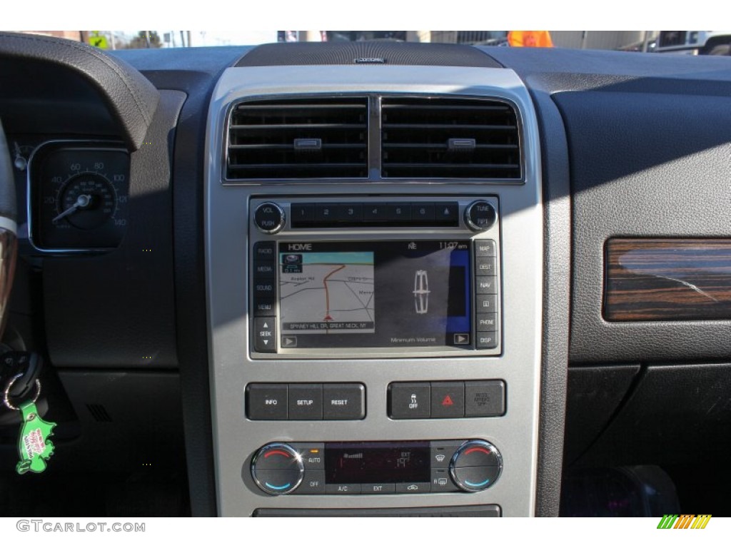 2010 Lincoln MKX Limited Edition AWD Controls Photo #76583086