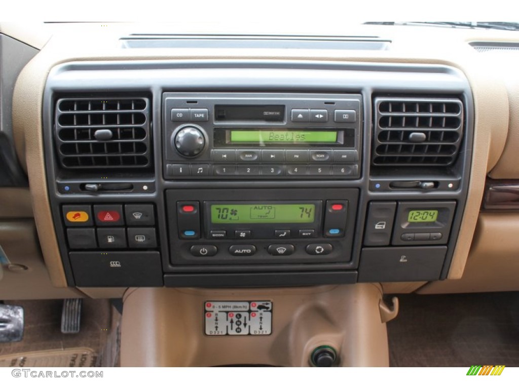 2002 Land Rover Discovery II SE Controls Photo #76584023