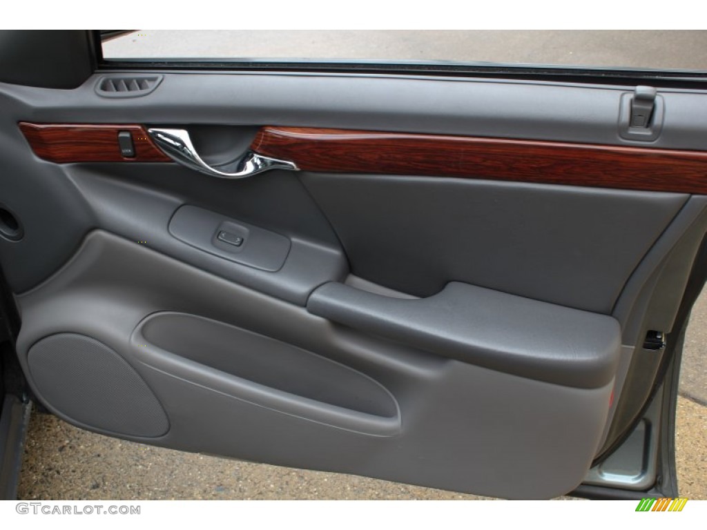 2004 Cadillac DeVille Sedan Dark Gray Door Panel Photo #76586787