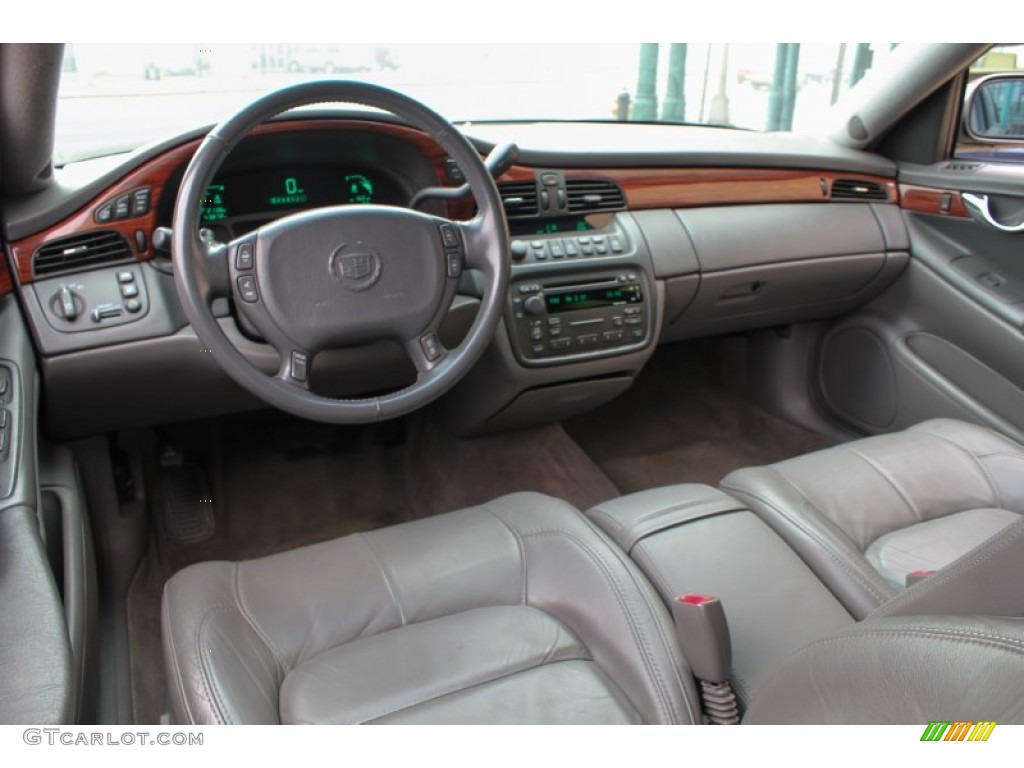 Dark Gray Interior 2004 Cadillac DeVille Sedan Photo #76587093